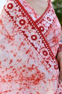 PRANAVI FLORAL COTTON BATIK SAREE 