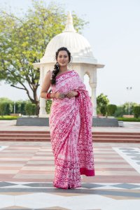 NIHIRA FLORAL COTTON BATIK SAREE 