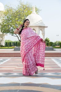 NIHIRA FLORAL COTTON BATIK SAREE 