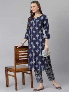 Women Floral Print Rayon Straight Kurta Pant Set
